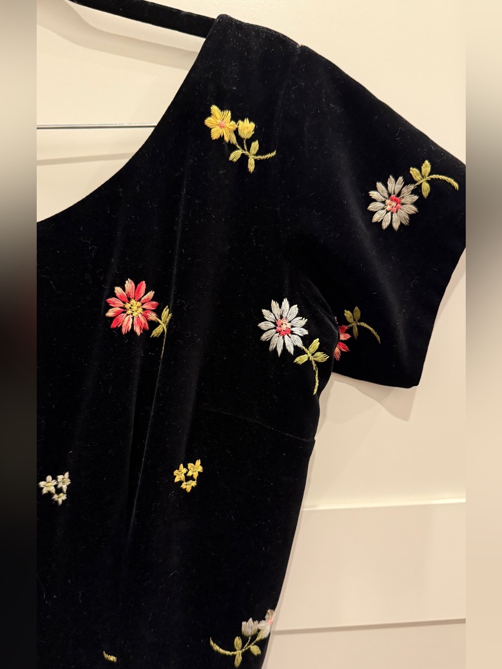 Vintage 1950s Anne Fogarty Embroidered Black Velvet  Fit & Flare Midi Dress S 4 - Picture 5 of 11
